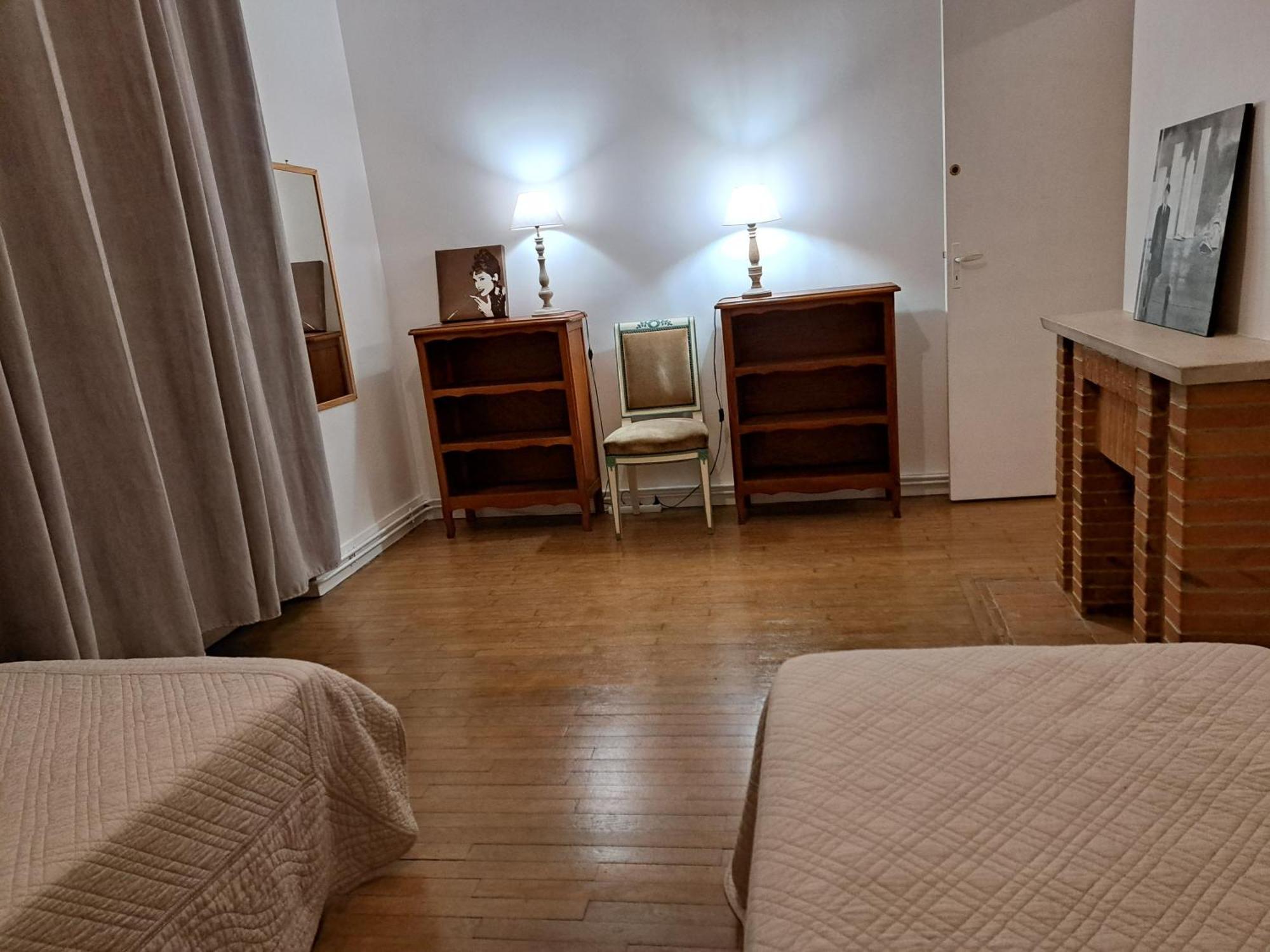 Charmant Appartement Au Pied Du Chateau Gien Zimmer foto